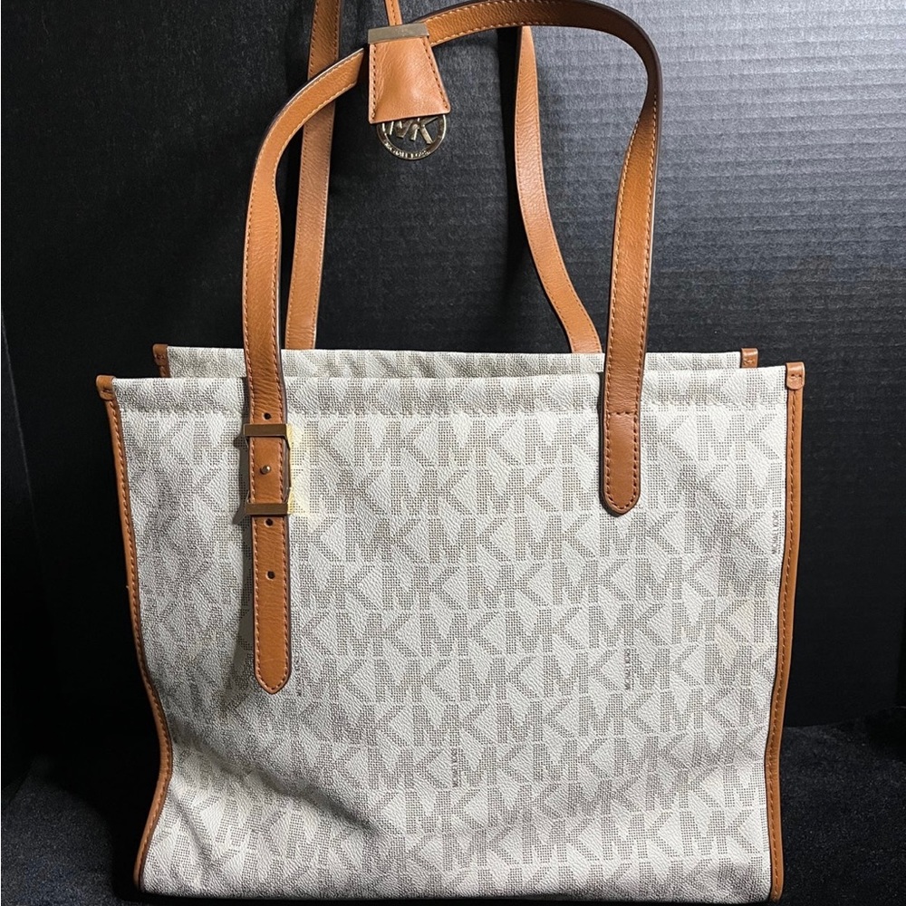 Michael Kors White MK Tote